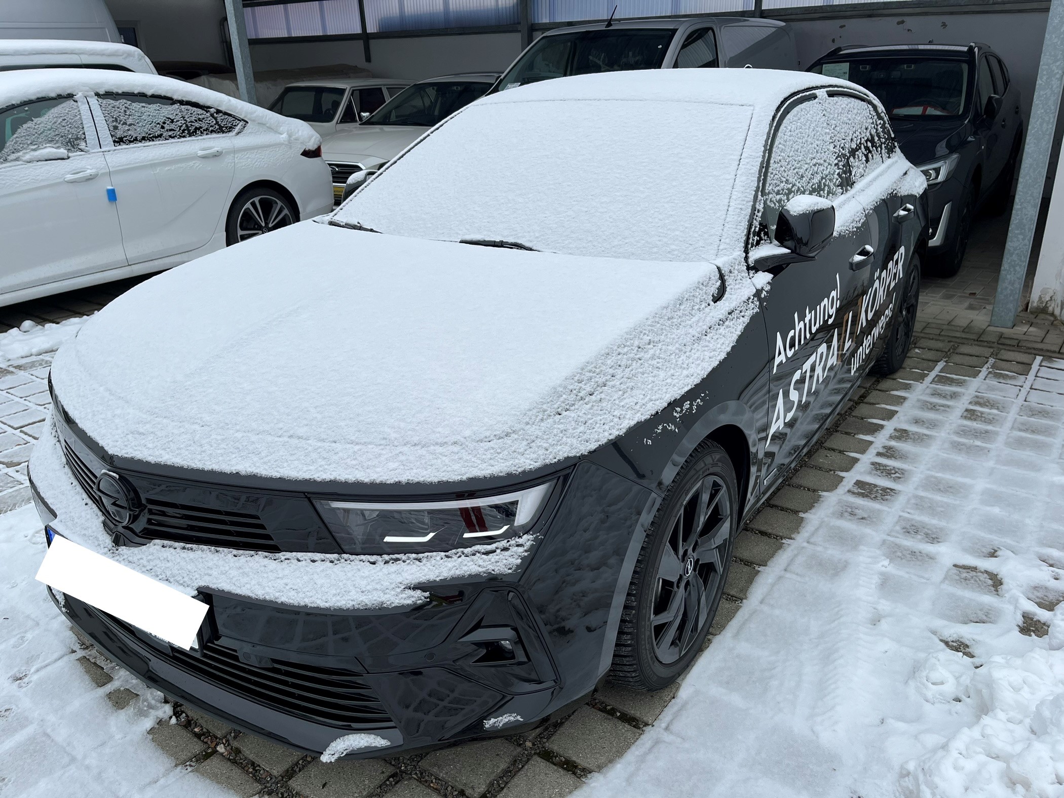 der BLACK_PHEV ganz schön weiß